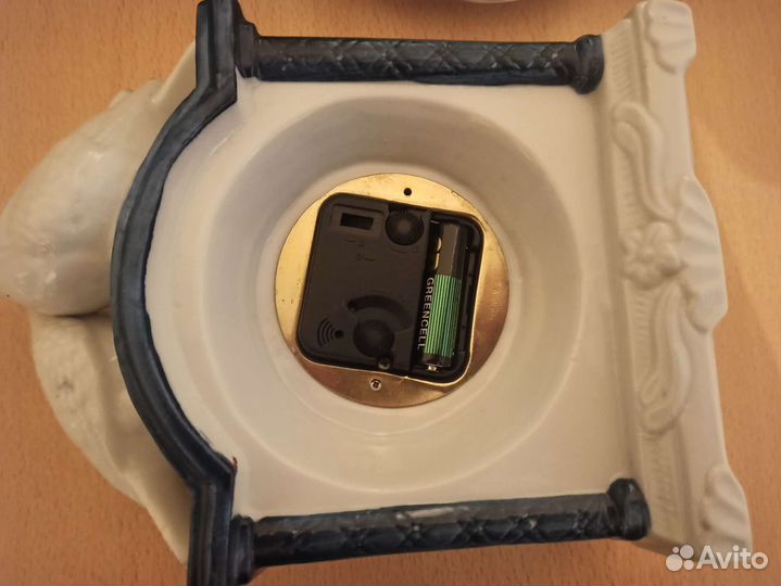 Настольные каминные часы из фарфора