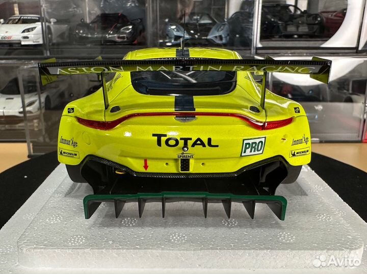 Autoart Aston Martin Vantage GTE Pro (81809) 1:18