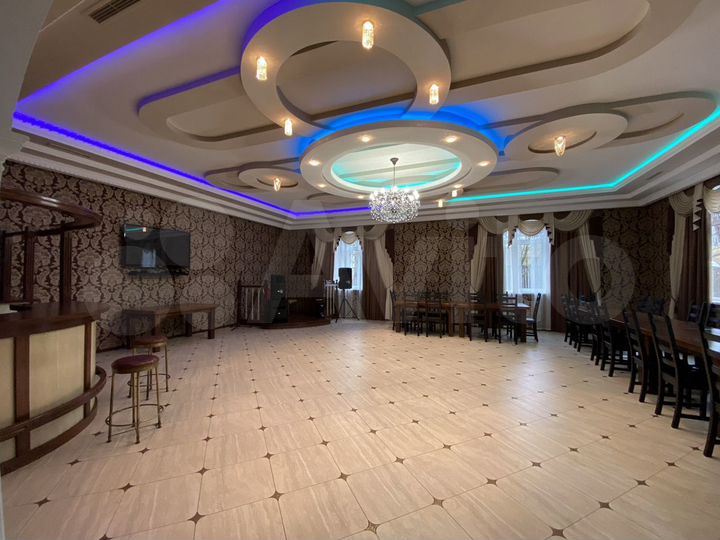 Коттедж 279 м² на участке 10 сот.