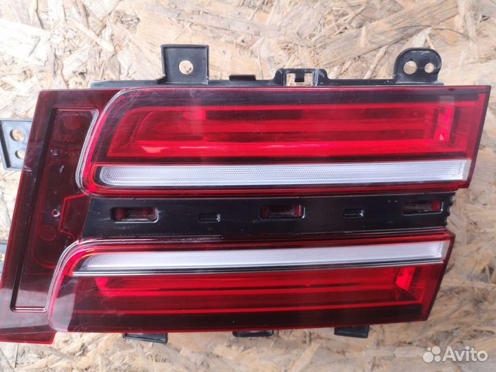 Фонарь внутренний правый хендай генезис GV80