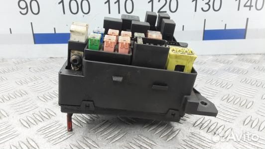 Блок предохранителей volvo V40 VW (BBE07M101)