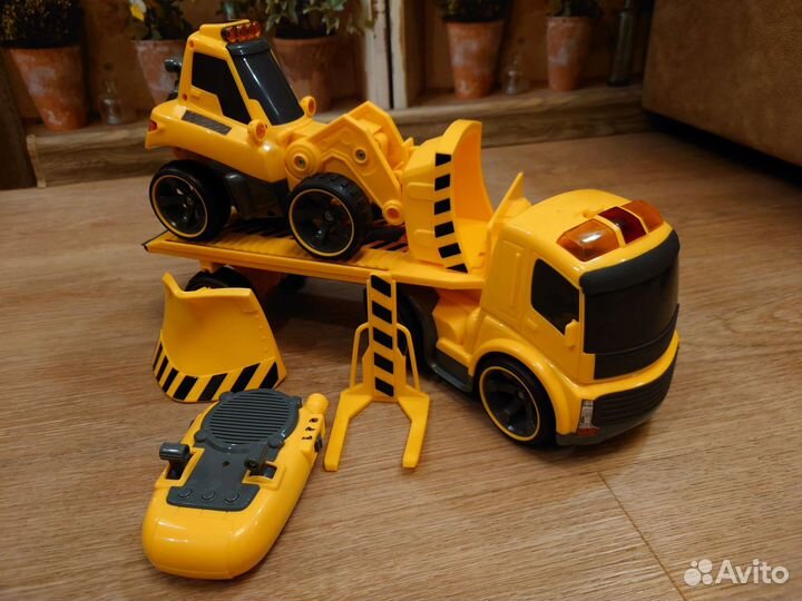 Строительная техника, Подъемный кран, бульдозер