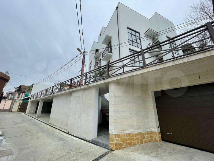 Комната 21,9 м² в 1-к., 2/4 эт.