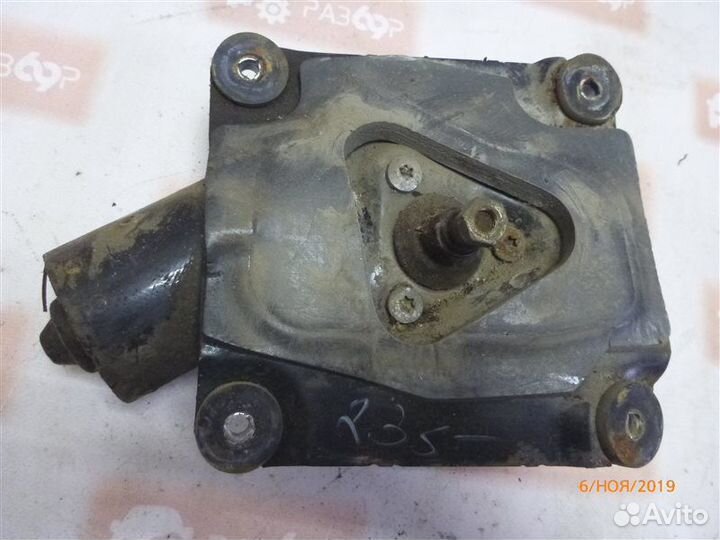 Мотор стеклоочистителя задний Mitsubishi Carisma