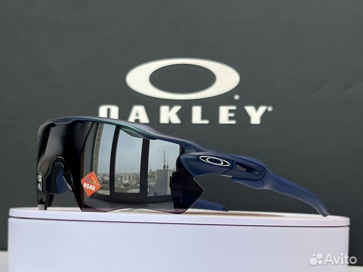 Солнцезащитные очки Oakley Radar EV Path Color