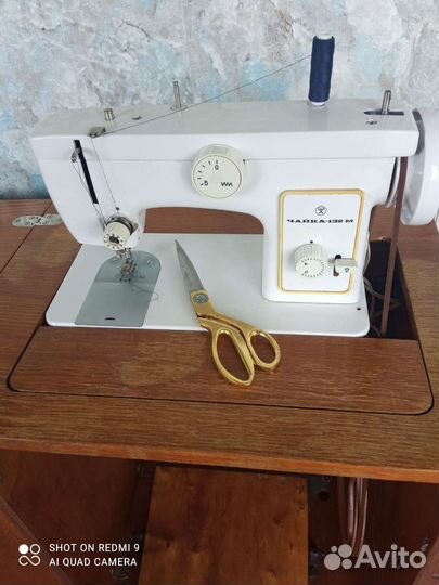 Швейная машина Чайка, тумба