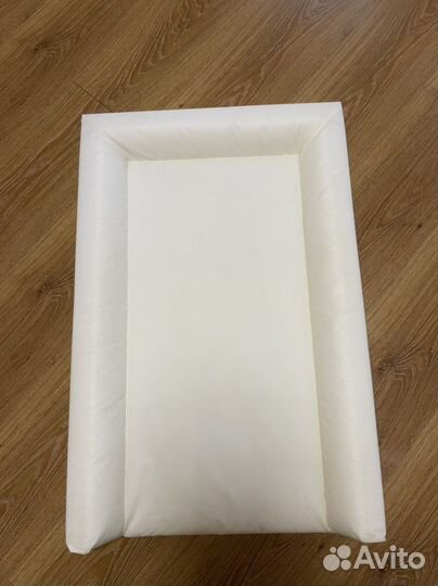 Пеленальная подстилка икеа, 48х74см