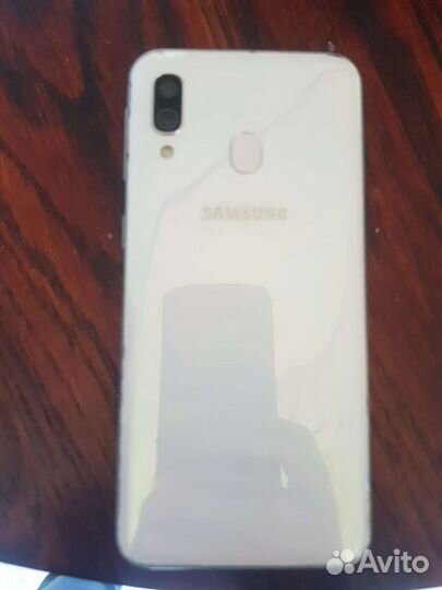 Телефон samsung a40