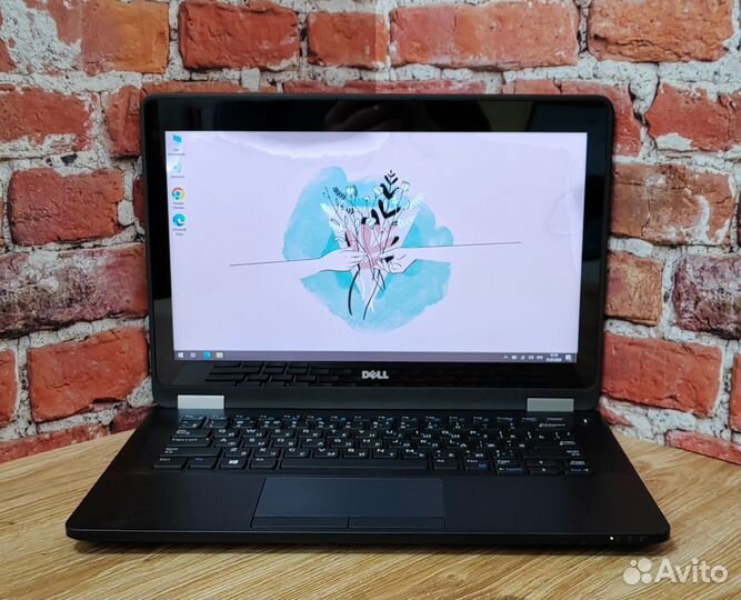 Сенсорный ноутбук Dell Core i5-6300U 8/SSD/FullHD