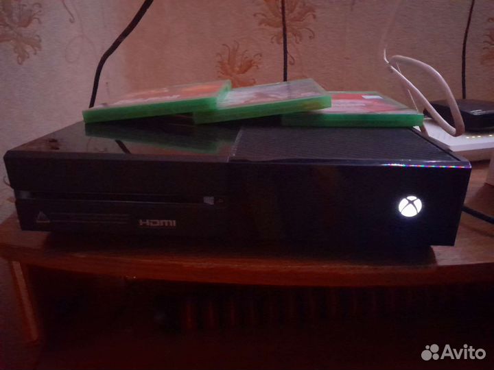 Xbox One 4K + игры