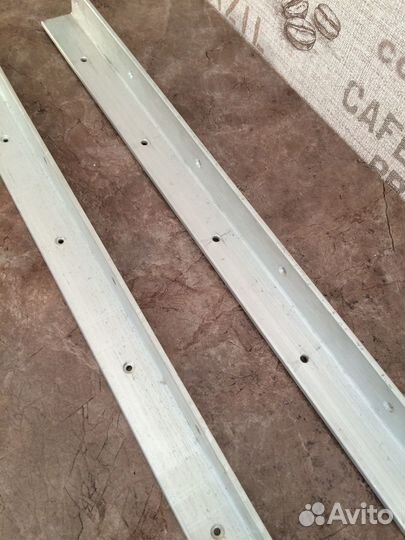 Алюминиевый уголок для сушки белья на лоджию