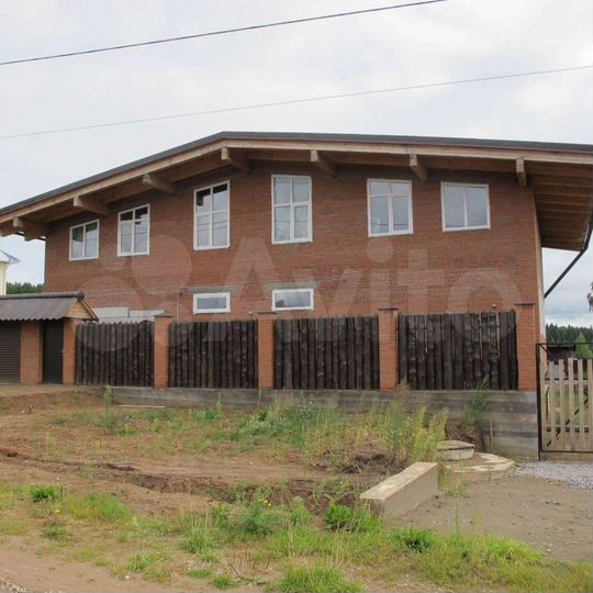 Дом 349 м² на участке 11,6 сот.