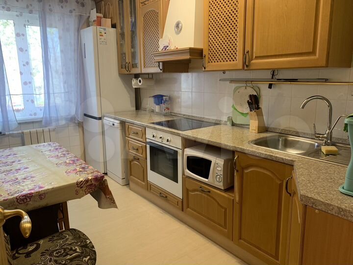 3-к. квартира, 74 м², 2/5 эт.