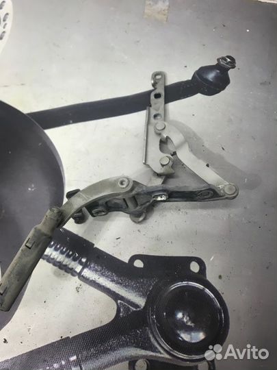 Петля капота Mercedes-Benz S-Class W221