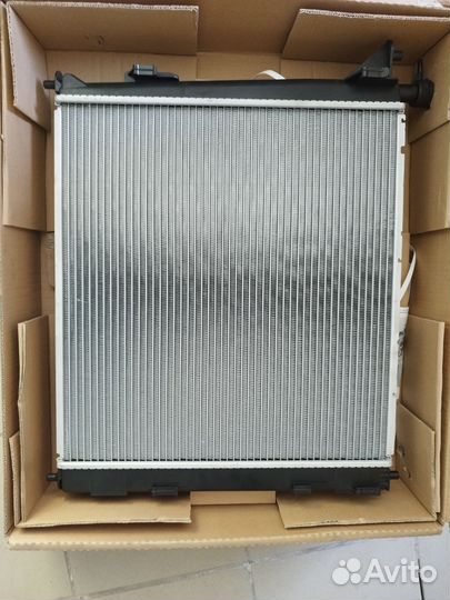 Радиатор охлаждения на Hyundai Santa Fe