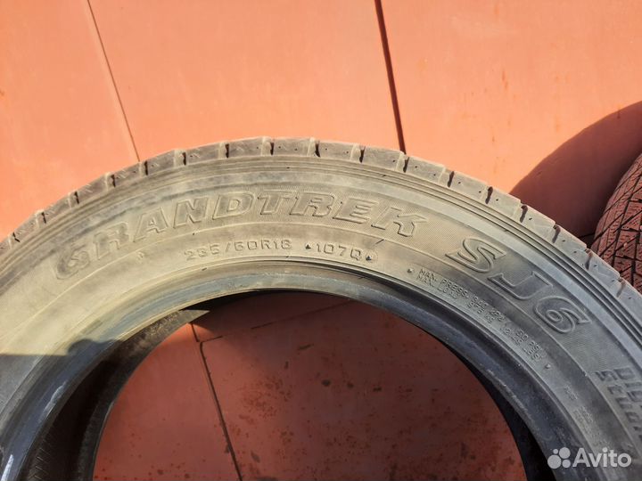 Bridgestone Blizzak DM-V1 235/60 R18