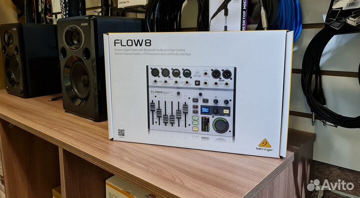 Цифровой микшерный пульт Behringer Flow 8 Новый