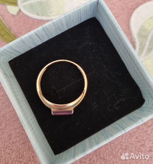 Кольцо золотое с аметистом