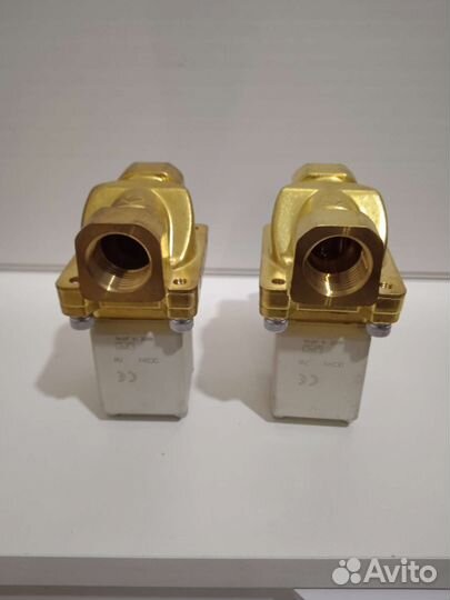 Электромагнитный клапан VXZ242FGA