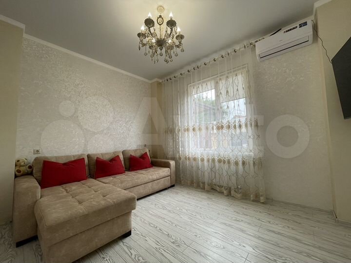 2-к. квартира, 46 м², 1/3 эт.