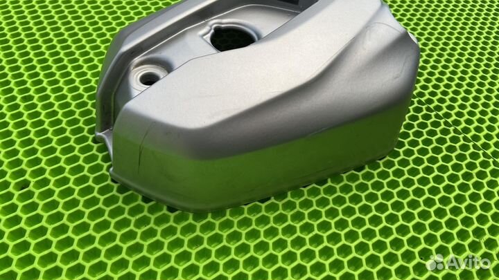 Крышка головки блока цил. серебристая Л BMW