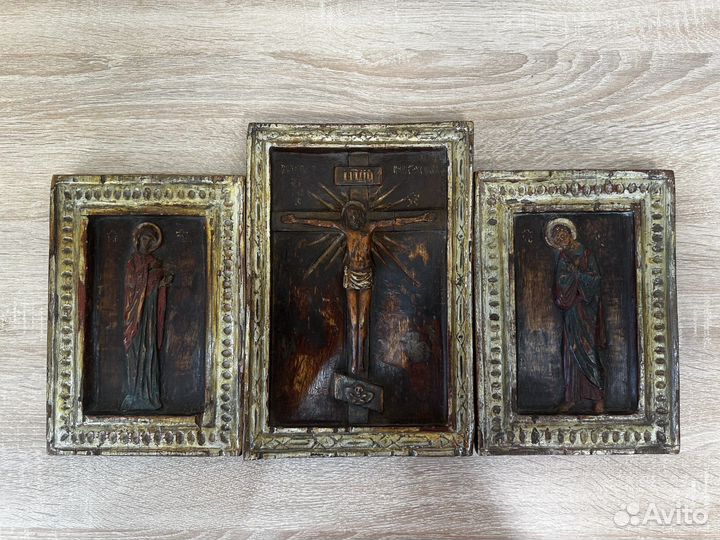 Старинная деревянная икона 17 век