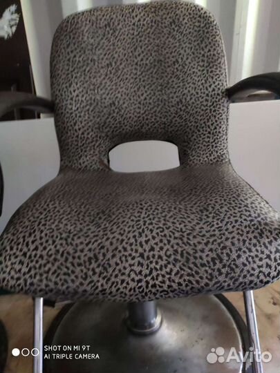 Кресло для парикмахерской бу