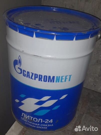 Смазка в вёдрах