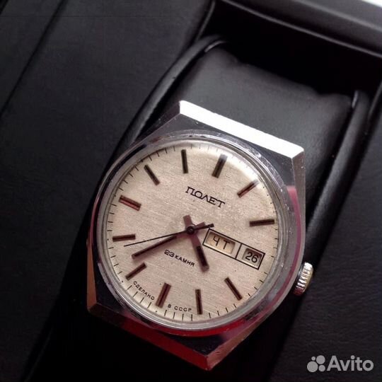 Наручные советские часы