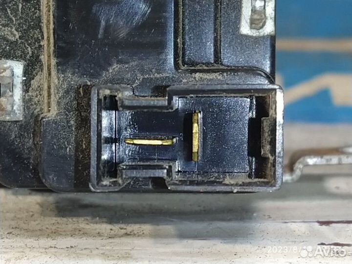 Активатор замка багажника Nissan Maxima A33 00-06