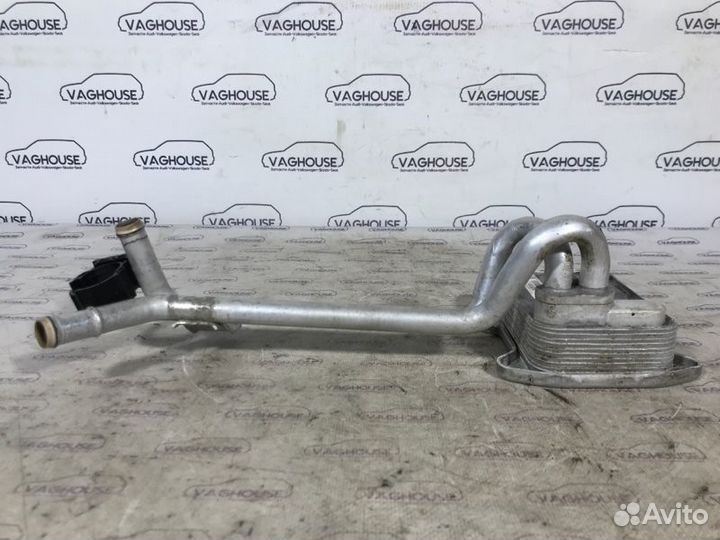 Радиатор масляный Volkswagen Passat B7 1.4 CAX