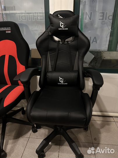 Компьютерное кресло серое