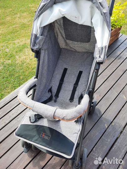 Прогулочная коляска трость