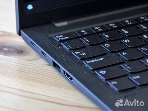 Lenovo Thinkpad X1 Carbon 2022 i7-1260P 16GB 1T