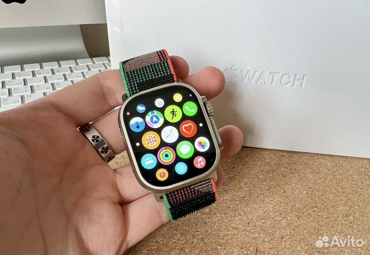 Apple Watch Ultra 2 49mm + Trail. C Loop