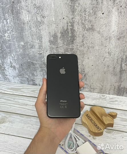 iPhone 8 Plus, 64 ГБ