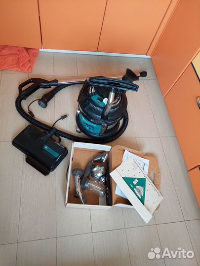 Пылесос Filter Queen Majestic с насадками