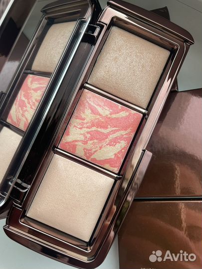 Румяна Хайлайтер Hourglass