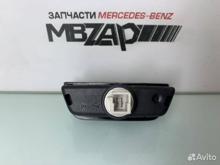 Плафон подсветки двери Mercedes W204 C 204