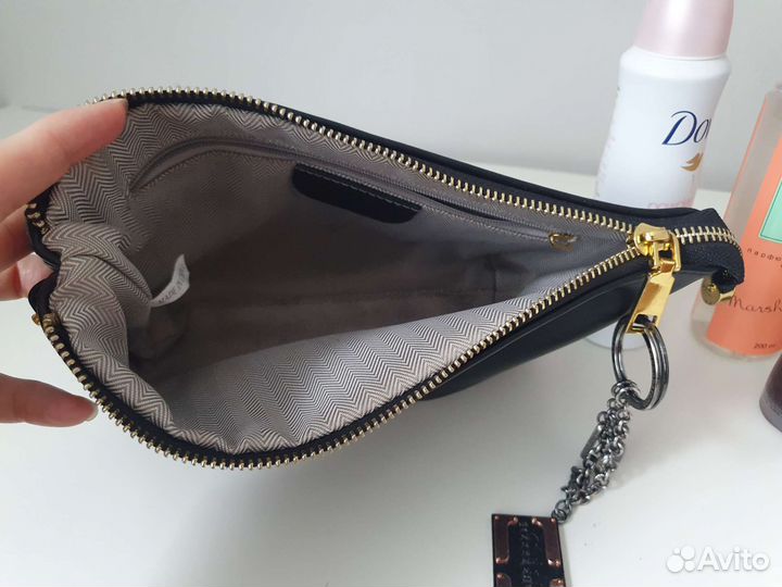 Косметика пакетом с косметичкой