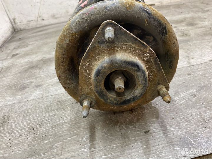 Амортизатор передний правый Mitsubishi Lancer