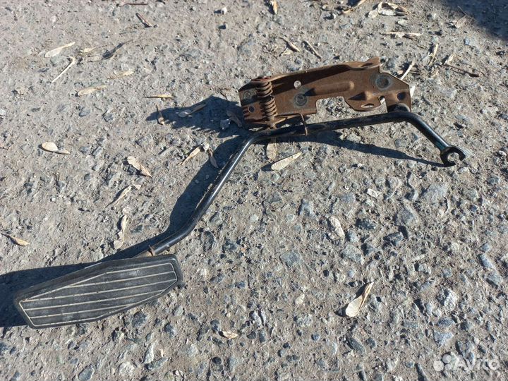 Педаль газа Mazda Capella GF