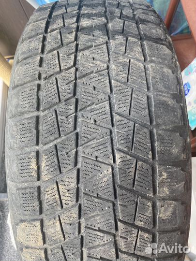 Bridgestone Blizzak DM-V1 235/55 R18