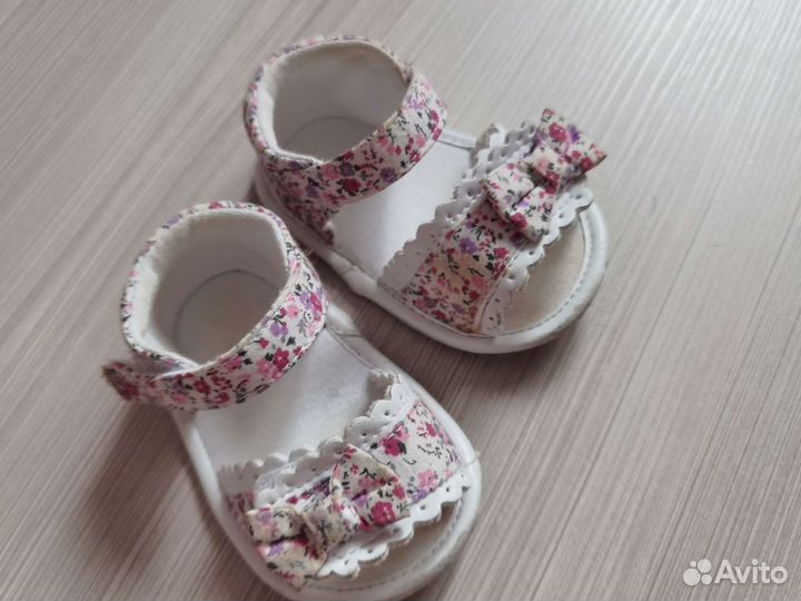 Босоножки для девочки