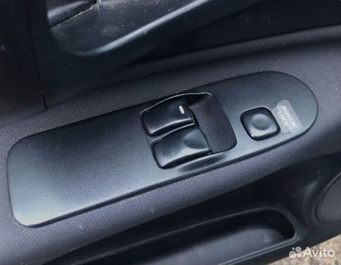 Блок стеклоподъемников Mitsubishi carisma SpaceSta