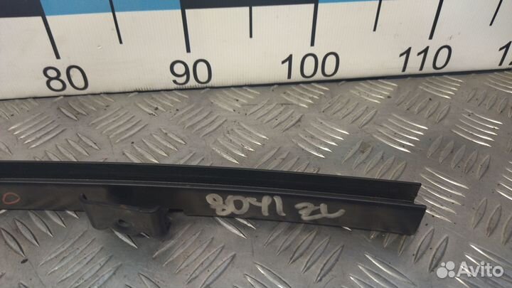 Б/У Направляющая стекла двери