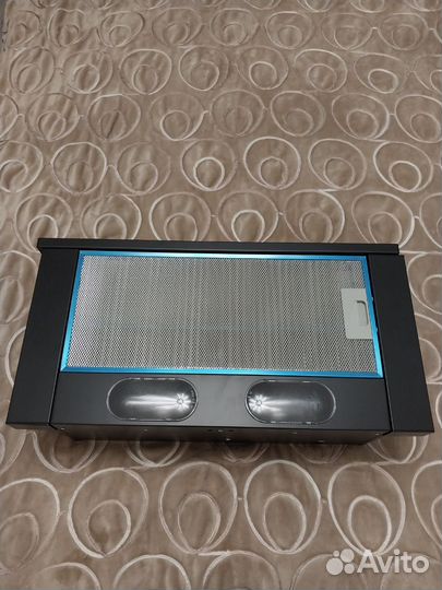 Кухонная вытяжка 60