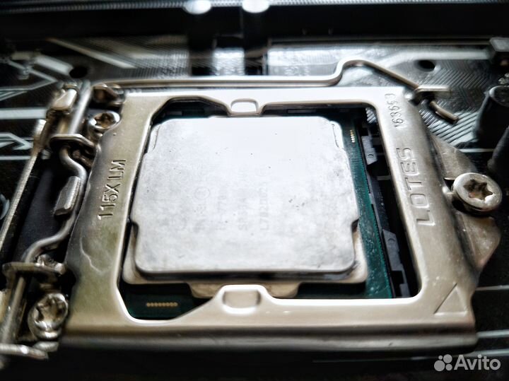 Intel Core i7 7700K + Asus Prime Z270-A