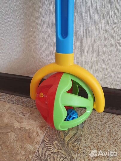 Каталка шар на палочке