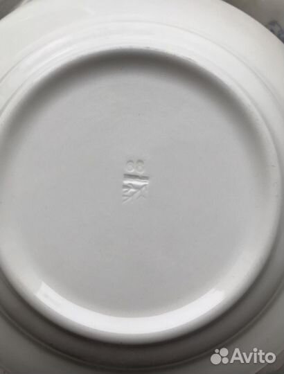 Тарелки фаянсовые новые для дома и дачи